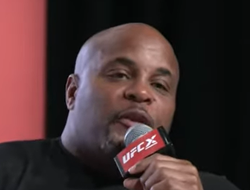 фото - Кормье через боль назвал самого доминирующего бойца в истории UFC