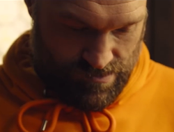 фото - Фьюри показал спарринг-партнёра из Казахстана: фото