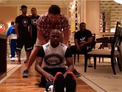 фото - Алекс Ариза рассказал о травме Мэйуэзера