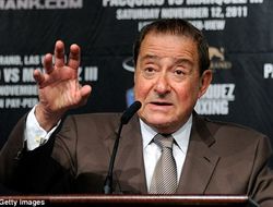 фото - Арум: Мы лучше знаем, кого выбрать в соперники Пакьяо, чем его советник