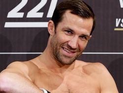 фото - Люк Рокхолд поднимается в полутяжи: бой с Блаховичем на UFC 239