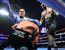 фото - Бетербиев против Канело: эксперты поделились мнениями