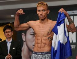 фото - «Лепрекон» Барнс впервые проиграл, чемпион Росалес впервые победил в Британии