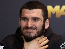 фото - Артур Бетербиев высказался о реванше Усик – Джошуа