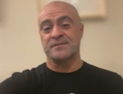 фото - Муртазалиев сломал руку перед боем с Цзю — тренер