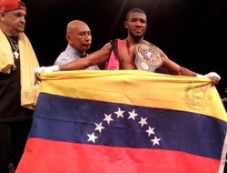 фото - Уральский Канело сенсационно проиграл в элиминаторе WBA