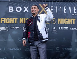 фото - Тренер Канело отныне с Теофимо Лопесом: фото