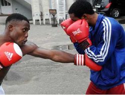 фото - Чемпионы Роберт Штиглиц и Морути Мталане отбоксируют 19 октября