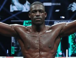 фото - Риакпоре быстро уничтожил Гловацки: видео