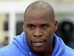 фото - Адонис Стивенсон не дышит самостоятельно, его состояние стабильное, но критическое