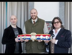 фото - Титул журнала Ring отобран у Фьюри, но не будет выставлен в бою Джошуа−Паркер