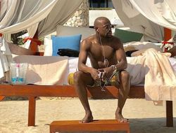 фото - Ютубер Логан Пол пригрозил «разломать напополам» Мейвезера, Флойд уже ответил