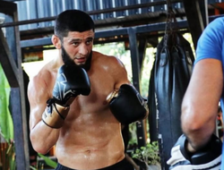 фото - Хамзат Чимаев спаррингует с Ярославом Амосовым: видео