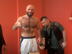 фото - Исмаилов и Минеев прошли взвешивание перед реваншем. Владимир разделся догола — видео