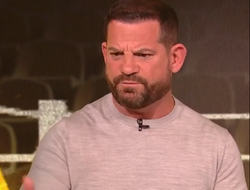 фото - Назван идеальный соперник для Паркера. И это реванш