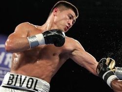 фото - Дмитрий Бивол не считает себя лучшим в дивизионе: Я один из четырёх