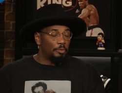 фото - Кроуфорд играет в жертву — Скотт