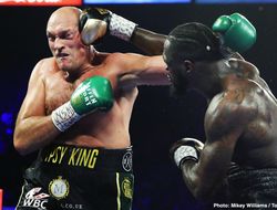 фото - Деонтей Уайлдер определился с новым тренером: видео работы на лапах