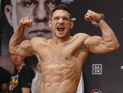 фото - Нокаут года? Чендлер ярко вырубил Фергюсона на UFC 274