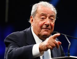 фото - Переговоры о бое Ломаченко–Линарес начинаем сегодня же — Боб Арум