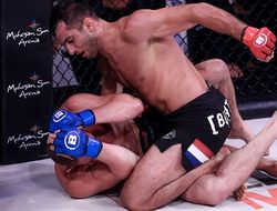 фото - Bellator 264: Мусаси отстоял титул, Корешков вернулся с победой, Магомедов проиграл Стотсу — видео
