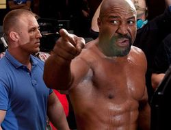 фото - Шеннон Бриггс готовится к выходу в тихуанский ринг