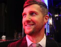 фото - Карл Фроч «разгромил» карьеру Джо Кальзаге