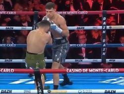 фото - Драма дня! Уокер вырвал победу у Маккормэка за минуту до гонга: видео