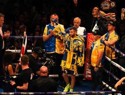 фото - Хэйни и Ломаченко уже с датой — драться будут на PPV