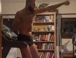 фото - Прохазка демонстрирует бой с тенью на беговой дорожке — эффектное видео