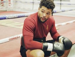 фото - «Дайте нам Усика!» Джо Джойс и его команда уверены в победе над украинцем