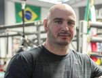 Неугомонный Келли Павлик раздаёт фитнес-советы через смартфон