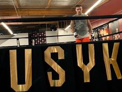 фото - Ломаченко прибыл в Лондон, Усик оккупировал ринг в Окснарде, Майки Гарсиа в Аргентине — соцсети