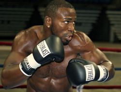 фото - Экс-чемпион мира Джефф Лэйси вернулся с победой