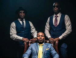 фото - Пьяный мастер Усик, Головкин на радиошоу, Гвоздик готовится к Бетербиеву — соцсети 