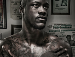 фото - Вечер, квартира, бой с тенью: Дионтэй Уайлдер на фоне ночного города — видео