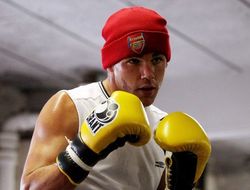 фото - Титульный бой Энди Ли и Билли Джо Сондерса вновь перенесён