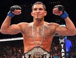 UFC 226: Энтони Петтис зрелищно задушил Майкла Кьезу
