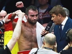 фото - Промоутер Гассиева: Думаю, мы будем объединять пояса