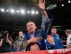 фото - Винить Головкина за то, что отказался от боя? Он ведь уже старенький — Сондерс