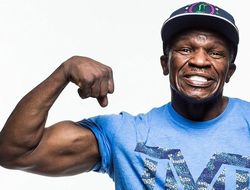 фото - У Мэйуэзера заговорили, что бой с Макгрегором может пройти все раунды