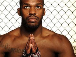 фото - Чемпион UFC Джон Джонс разыскивается полицией