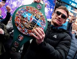 фото - Новоявленный чемпион Смит узнал имя оппонента