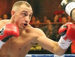 фото - «Еврейский молот» Клетус Селдин пустил кровь Роберто Ортису