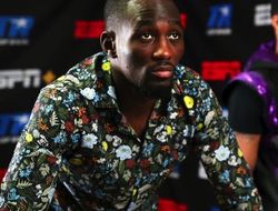 фото - Арум уже не уверен, что Кроуфорд побьёт Спенса