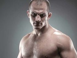 фото - Дос Сантос не собирается уступать Орловскому и Миочичу