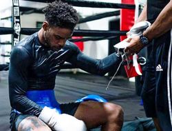 фото - Спенс отказался от боя с Пакьяо. Мэнни уже с новым соперником