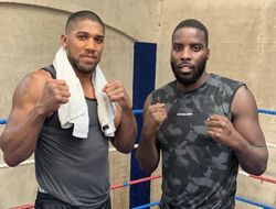 фото - Околи шутил про переход в хэвивейт. Озвучено имя оппонента — он реально хорош