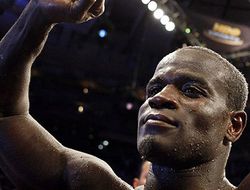 фото - Клотти разгромил Мандина с пятью нокдаунами