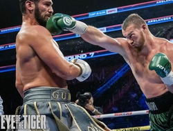 фото - Махмудов показал лицо после поражения Вианелло: кадр дня